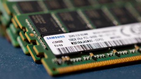 Samsung Electronics обмисля да премине към дългосрочни договори в подкрепа на доставките