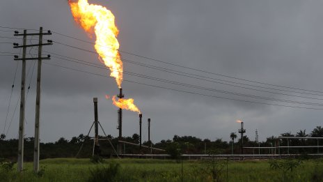 Вътрешнополитическата криза хвърля сянка върху петролния добив в Либия
