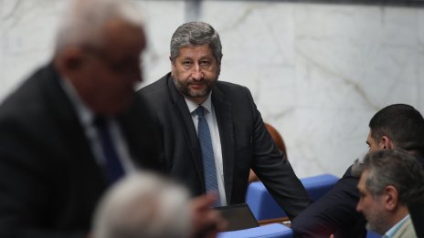 Депутатите уважиха ветото на президента за избора на ВСС и разпределението на дела