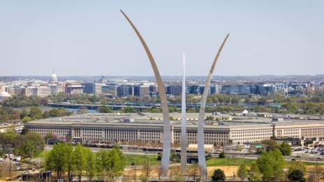 Заподозреният за изтеклите американски секретни документи се е изправил пред съда