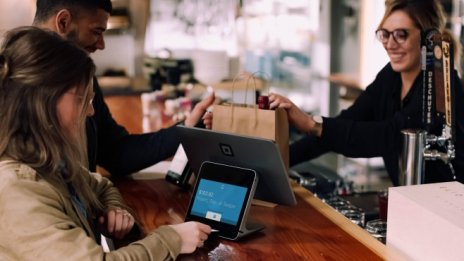 Компаниите "купи сега, плати после" носят нов риск за дълговете на потребителите