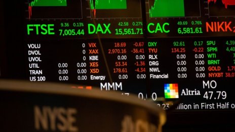 Търговията на Wall Street започва разнопосочно въпреки силния сезон на отчетите*