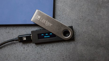 Шпионски софтуер в криптопортфейли на Ledger източи 90 млн. долара