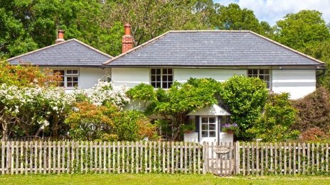 Лондончани са похарчили рекордна сума за къщи извън големия град