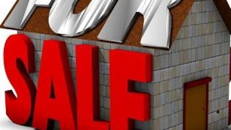 Жилищните продажби на Острова падат - защо тогава цените все още са високи?