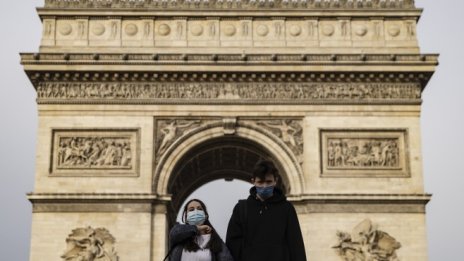 Започва опаковането на Триумфалната арка в Париж по дизайн на Кристо