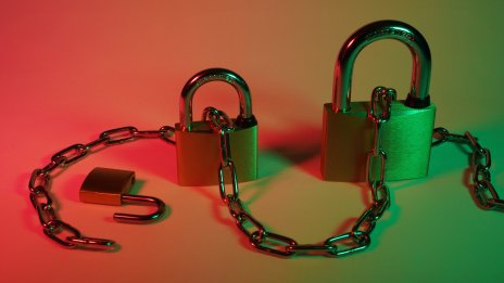 Русия забрани достъпа до сайтовете на ЦРУ и ФБР