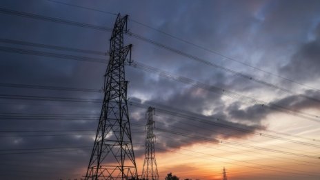 Испания и Португалия може да въведат таван на цените на енергията