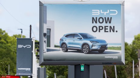 Китайските компании за електромобили инвестират повече в чужбина, отколкото у дома