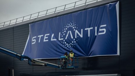 Stellantis ще решава къде да инвестира - Великобритания или ЕС