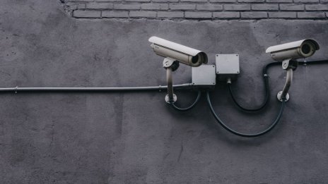 Хакери си осигуриха достъп до 150 хил. камери за наблюдение на щатски фирми