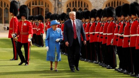 Кралица Елизабет Втора покани Тръмп на държавно посещение в началото на юни