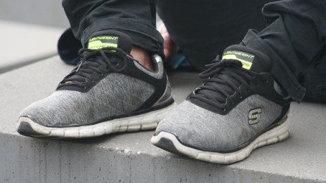 Акциите на Skechers поевтиняха след обявено забавяне в търговията на едро