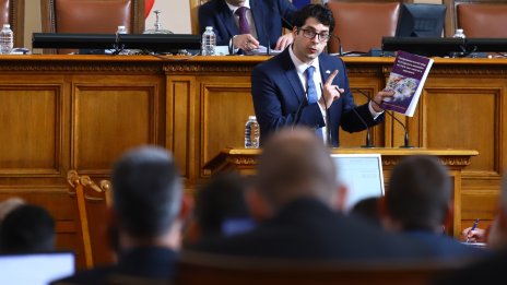 Пеканов: Кабинетът не планира промени в Плана за възстановяване и устойчивост