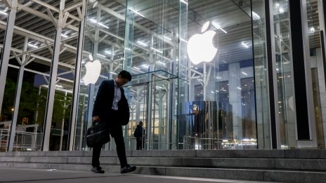 Британски съд даде ход на иск за 3 млрд. лири срещу Apple