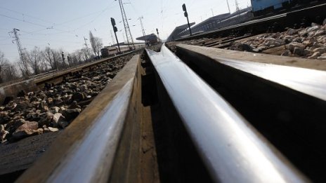 Ремонтът на жп отсечката София-Елин Пелин трябва да приключи до края на 2020 г.