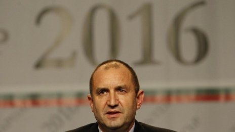 ЦИК при 100% обработени протоколи: Радев - 25,43%, Цачева - 21,96%