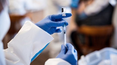 Иван Маджаров: Ако спираме заради единични случаи, ще се ваксинираме 10 години