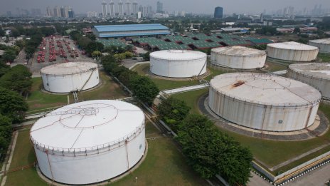 Цените на петрола не успяват да намерят единна посока*