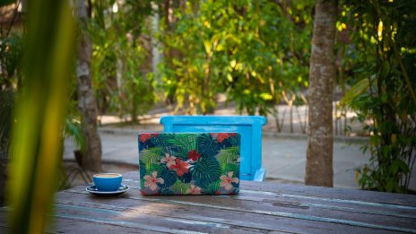 Все повече компании намаляват разходите си с преход към хибридни модели на работа 