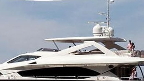 Остров на Малдивите ще предлага работа само на  блондини