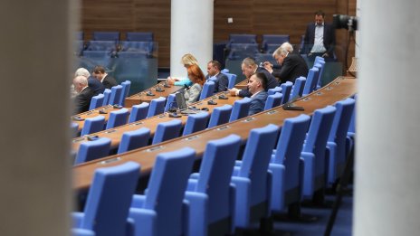 „Галъп“: ГЕРБ-СДС с близо 7 пункта преднина пред ПП-ДБ, ако изборите бяха сега