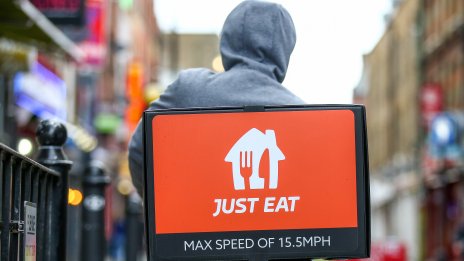 Поръчките на Just Eat остават слаби