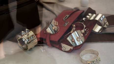 Производителят на чантите Birkin отчита 42% спад на продажбите