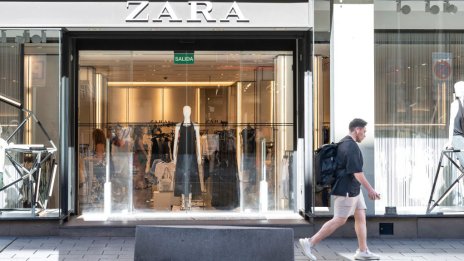 Собственикът на Zara ще купува рециклиран полиестер от американски стартъп