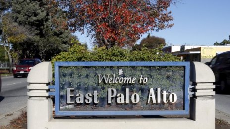 Facebook задържа служителите си близо до централата с премии до 15 хил. долара