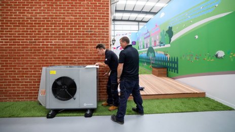 Ледена вълна ще тества термопомпите, заместили печките с въглища в Полша