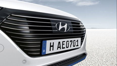 Hyundai представи първия модел с  три версии с електрическо задвижване