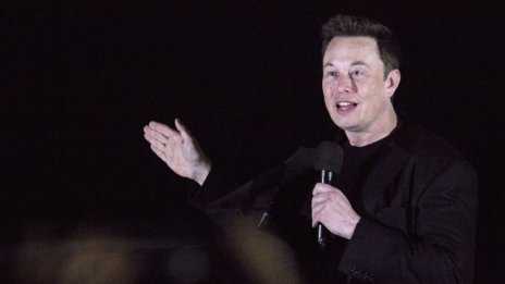 SpaceX готви нова революция – ще свърже Starlink с движещи се превозни средства