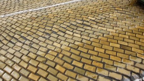 Пренареждат жълтите павета в София по нова технология