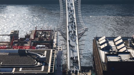 Бизнесът е все по-оптимистичен за британската икономика 