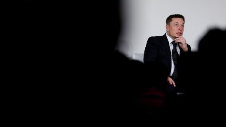 Tesla отново забавя представянето на електрическия си камион