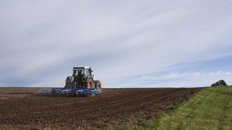 ДФЗ преведе 10 млн. лв. на 11 504 земеделци по държавната помощ за горивата