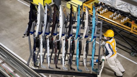 Резкият ръст на цените на едро в Япония засили натиска върху ЯЦБ 