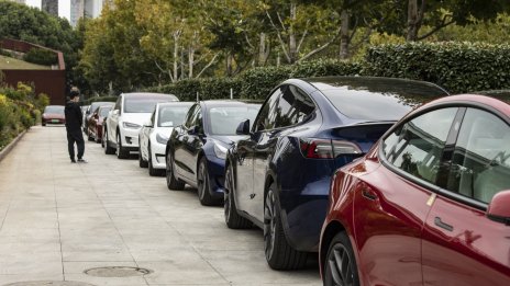Темпът на продажби на Tesla в Китай се забавя след рекордния септември 
