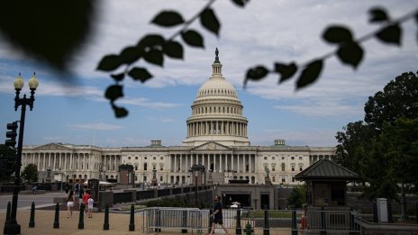 Американският Сенат пусна за обсъждане помощта за Украйна, Израел и Тайван