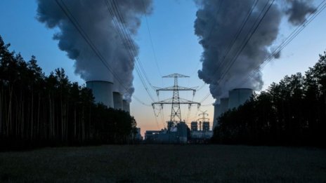 България отпуска повече субсидии за изкопаеми горива, отколкото за ВЕИ