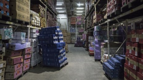 Натрупаните запаси в американската икономика ще я забавят