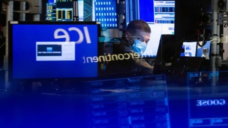 Wall Street очаква пет повишения на лихвите за годината	