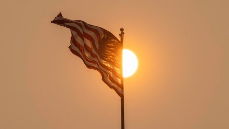 Големи компании от САЩ призовават чуждестранните си служители незабавно да се върнат в страната