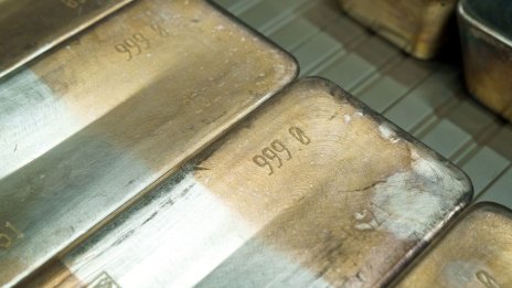 Сривът на цената на среброто напомня за последиците от балона от 1980 г.
