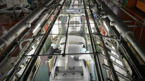 Продажбите на японски автомобили са спаднали с 38% през май