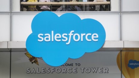 Salesforce планира да открие още 12 хил. работни места през 2021 г.