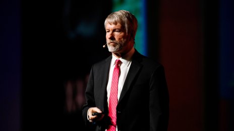 MicroStrategy започва годината с ново име и разход от обезценки за 1 млрд. долара