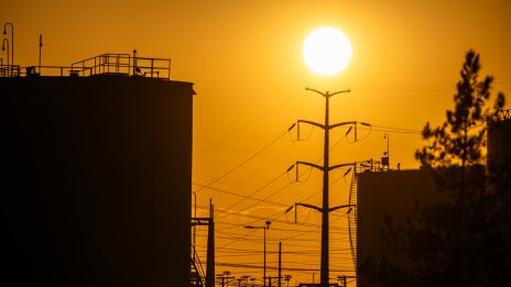 Китайските корпоративни проблеми все още не означават японизация