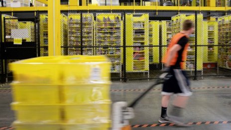 Amazon ще наеме 150 хил. сезонни работници за празниците в САЩ